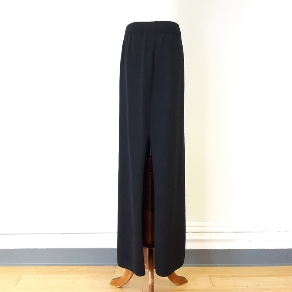 St. John | Knit Collection Maxi Skirt w. Side Slit in Black - Picture 4 of 8